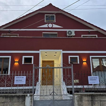 Guest House Pogradeci Bagian luar foto