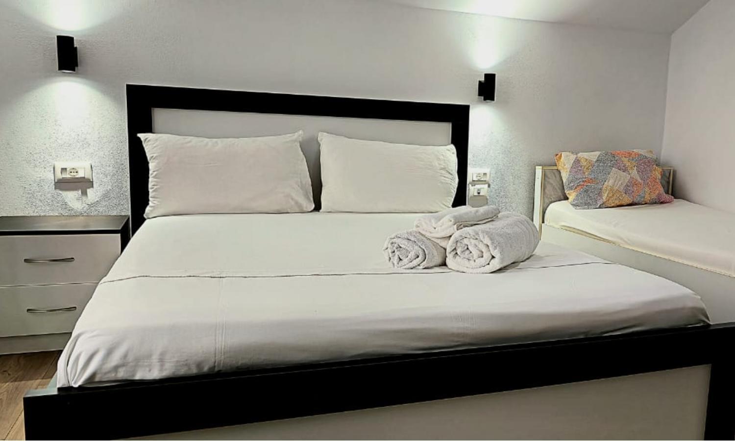 Guest House Pogradeci Bagian luar foto